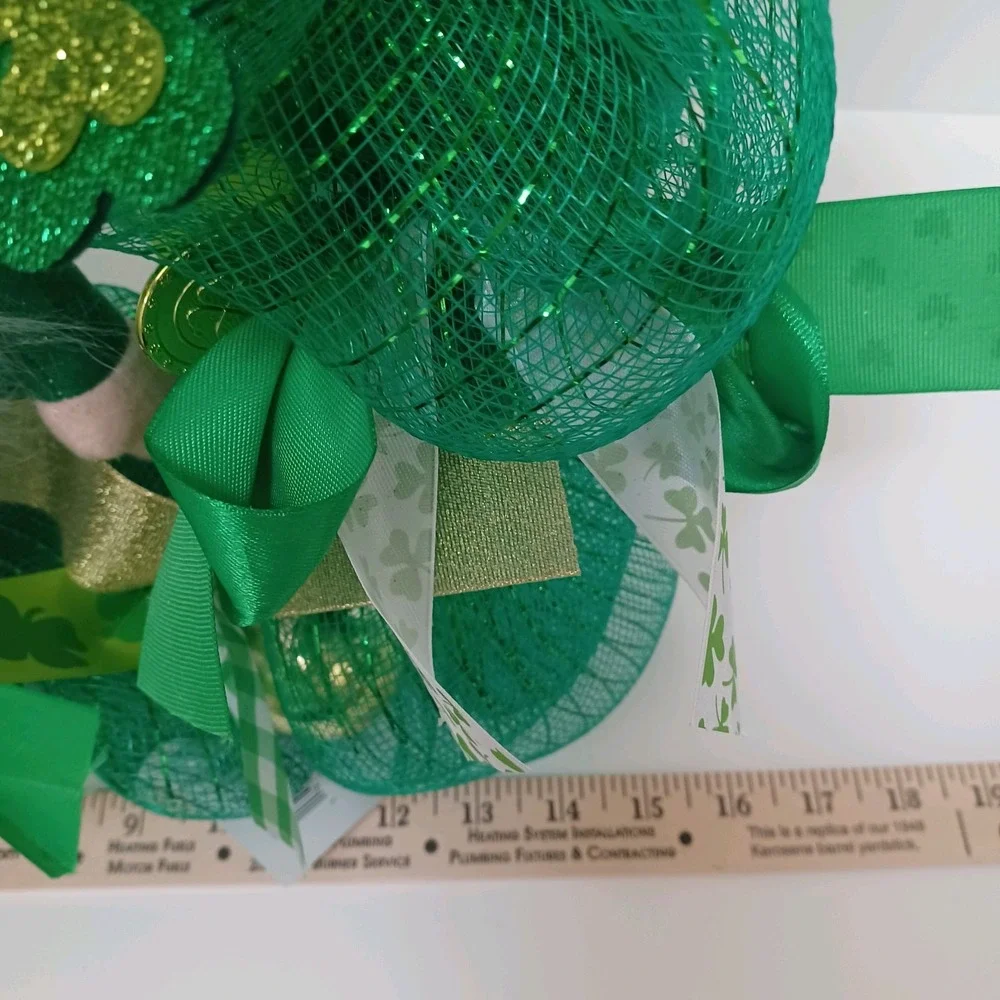 NWT St. Patrick's Day Wreath Leprechaun Green Irish Celebrate It Door Decor 17in
